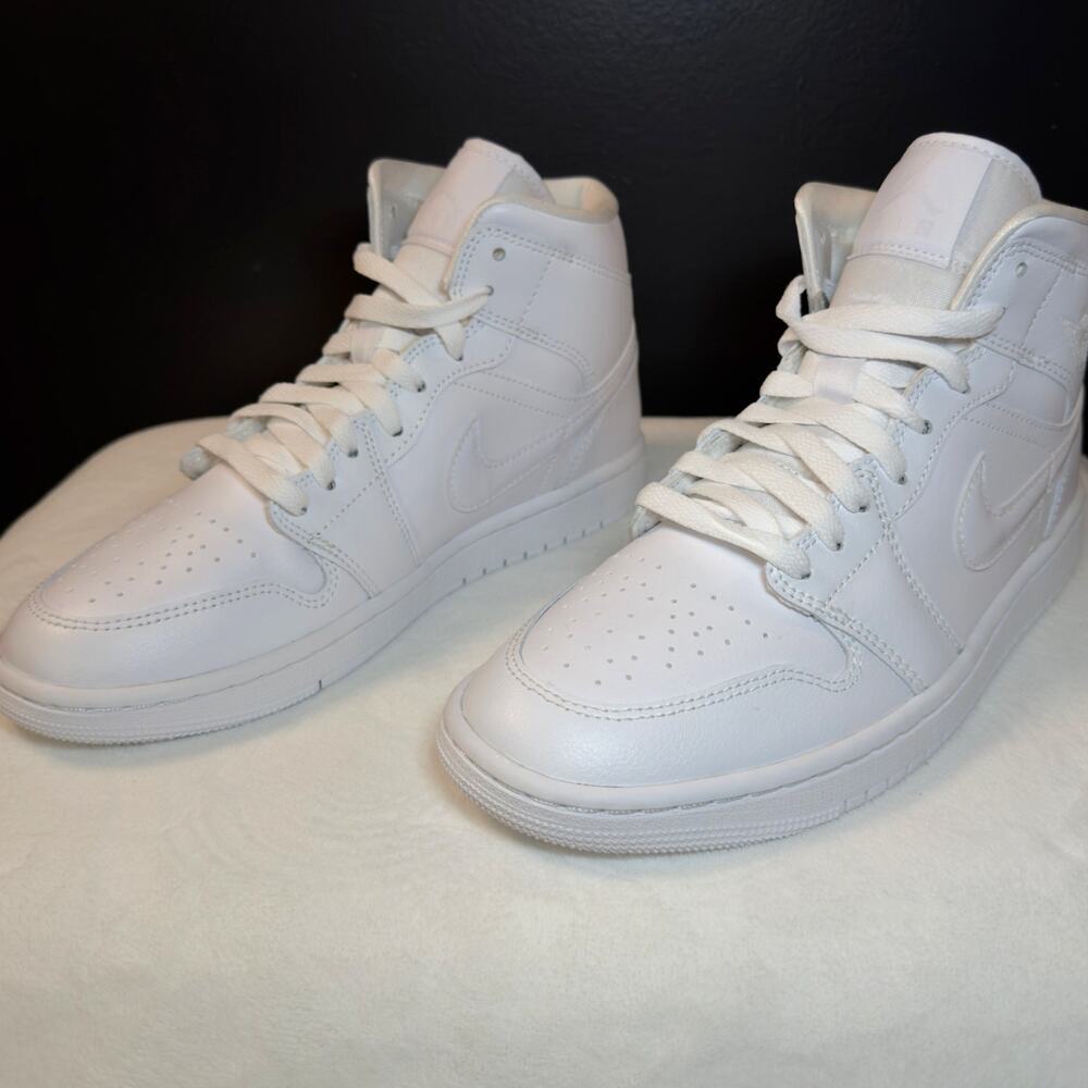 Nike Air Jordan 1 Mid “Triple White” – DV0991-111 | 8.5W - Picture 8 of 10